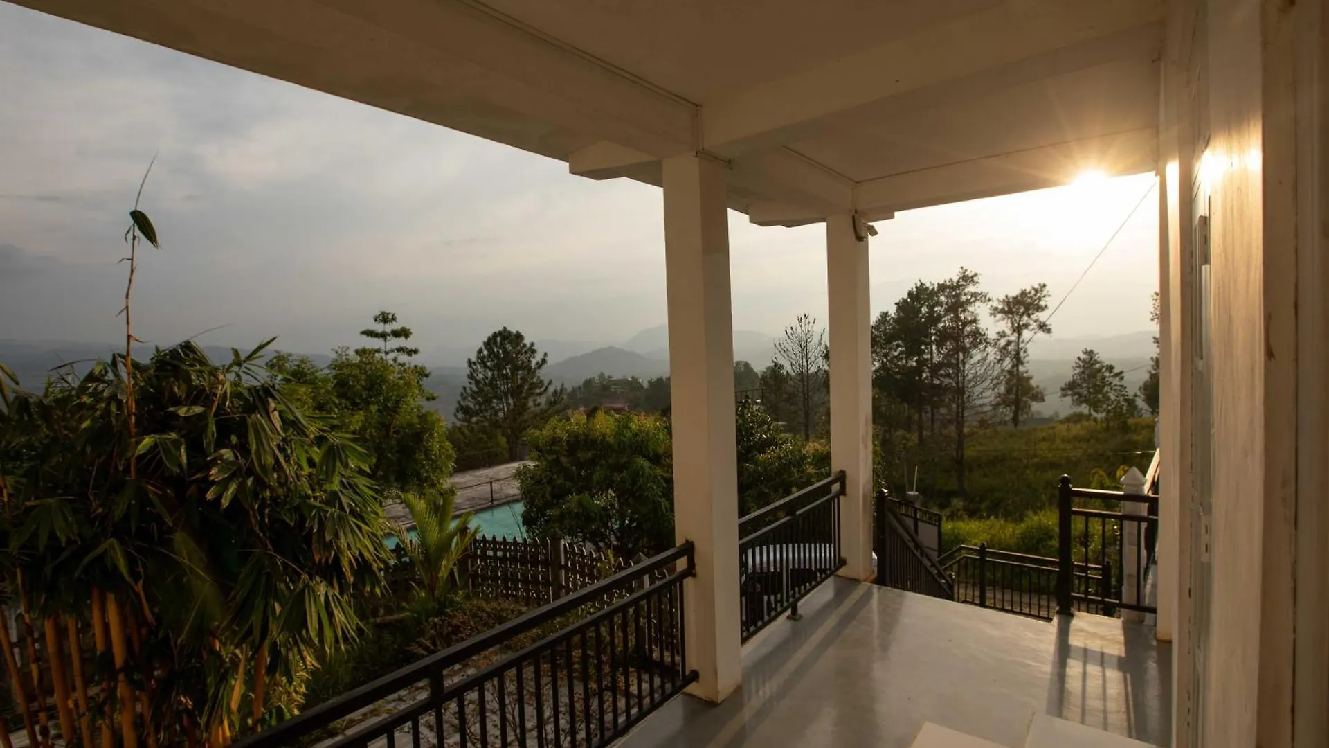 Ama Residency & Homestay Kandy Hindagala